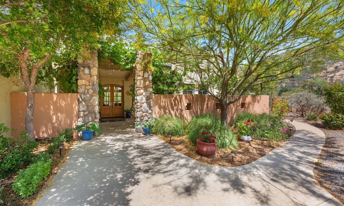 Three Rivers Villa | River Villa with Pool and Spa ~ best swimming hole in town