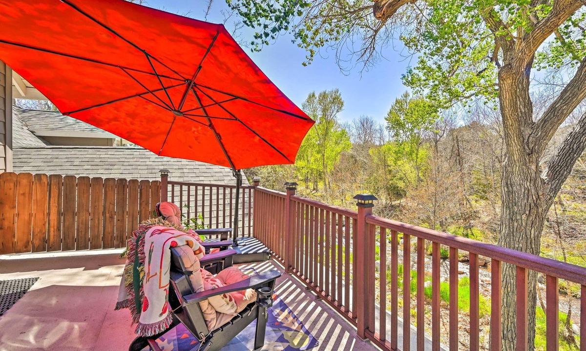 Payson Apartment | Riverside Tree House Suite w/Balcony & Grill