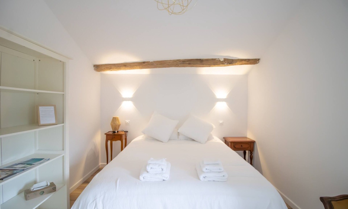 Bastelica Apartment | Room 'Ghjinestra' with Wi-Fi and Air Conditioning
