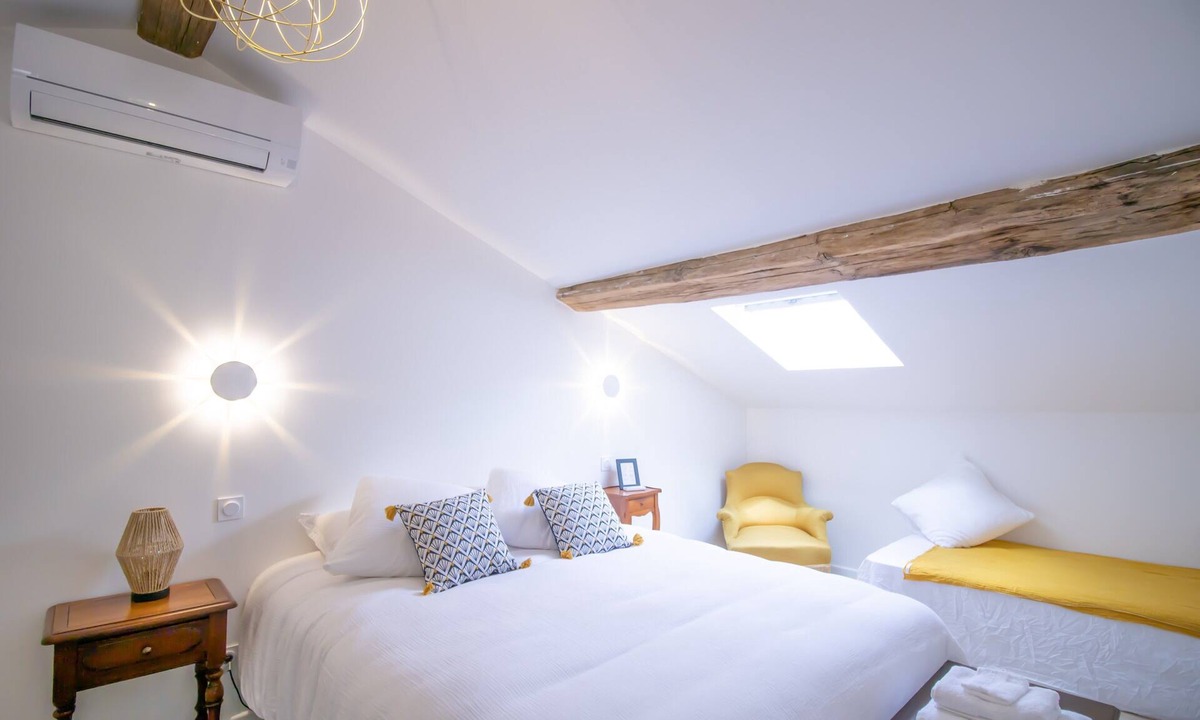 Bastelica Apartment | Room 'Murella' with Wi-Fi and Air Conditioning