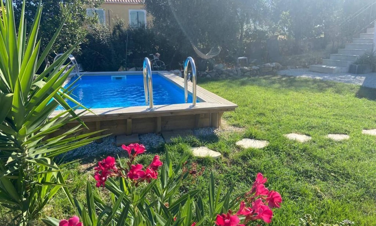 Calenzana Apartment | Room-Studio with garden & pool in lively village 10 minutes from beaches