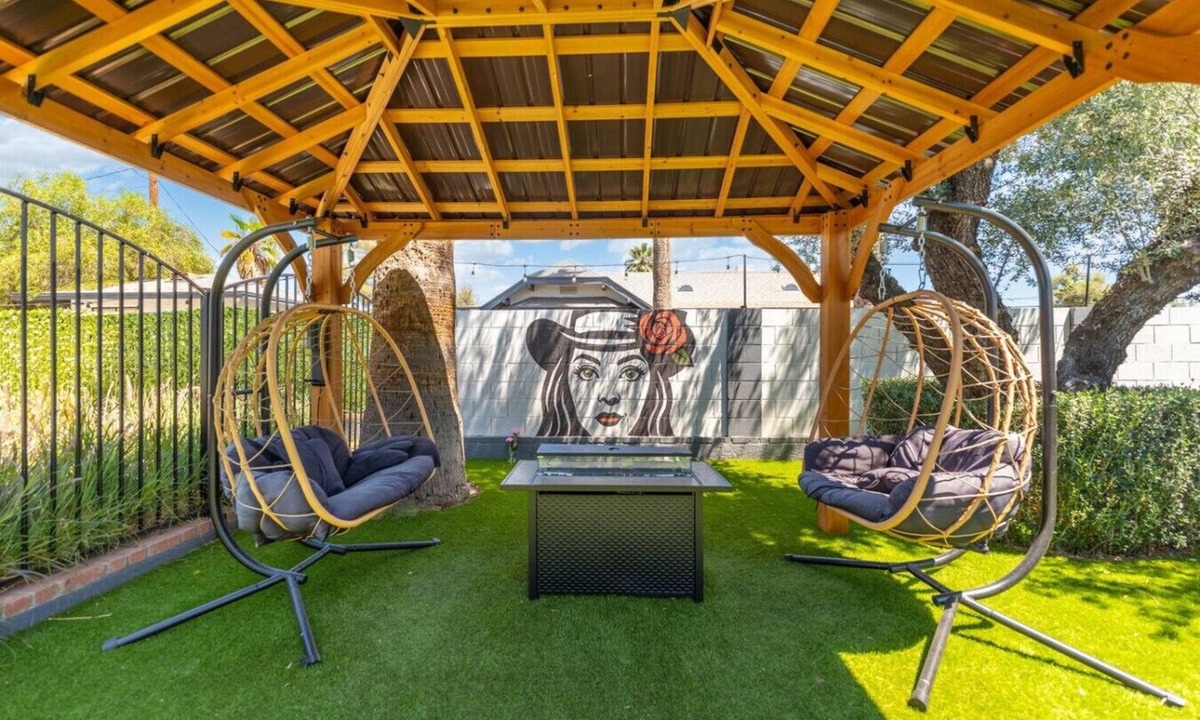 Camelback East Apartment | Rose 4 Plex | Sleeps 20 | PHX