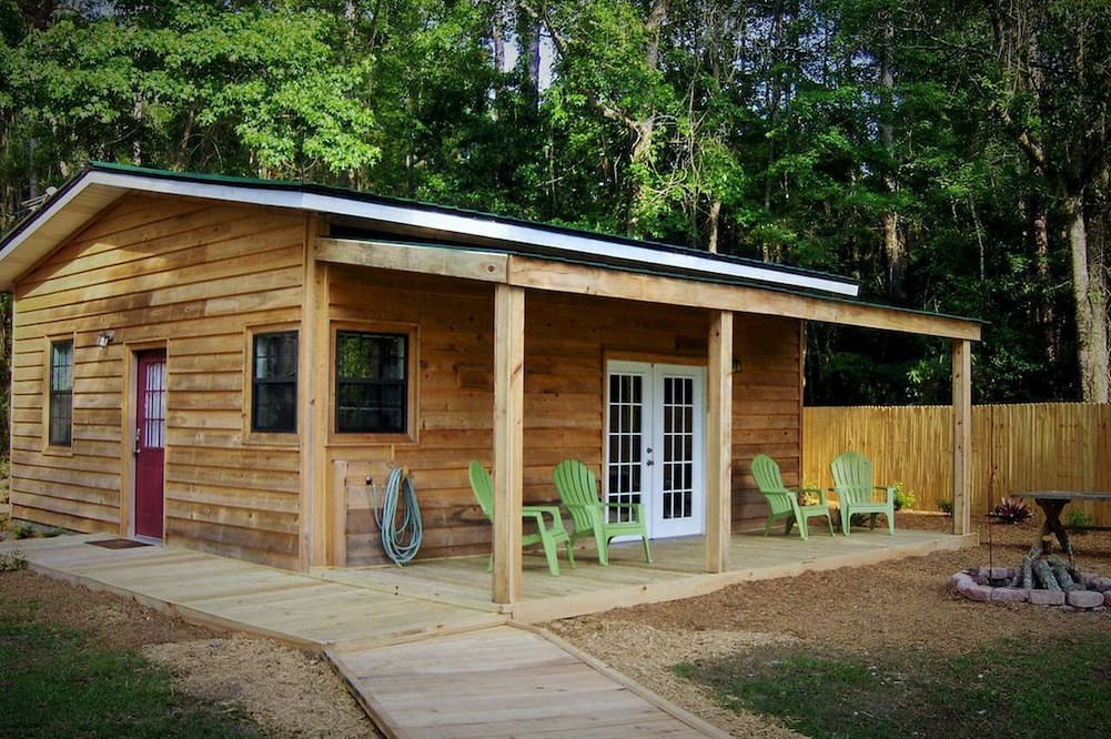 Townsend Cabin | Rustic Creekside Cabin Rental with a Private Dock near the Georgia Coast