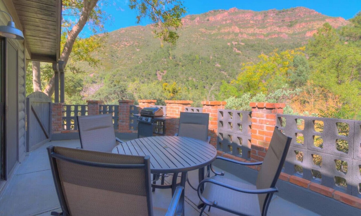 Sedona Cabin | Rustic/Modern Suite 1 in Oak Creek Canyon - Close to Slide Rock State Park
