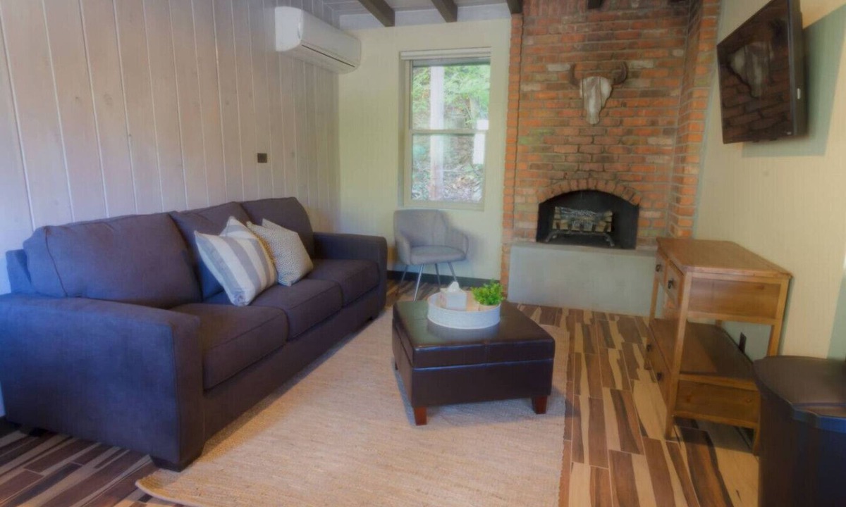 Sedona Cabin | Rustic/Modern Suite 3 in Oak Creek Canyon - Close to Slide Rock State Park