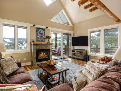 Saddle Ridge House | Saddle Ridge Townhome - Unit J1