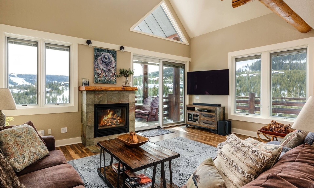 Saddle Ridge House | Saddle Ridge Townhome with Ski-in/Ski out access! Hot tub!