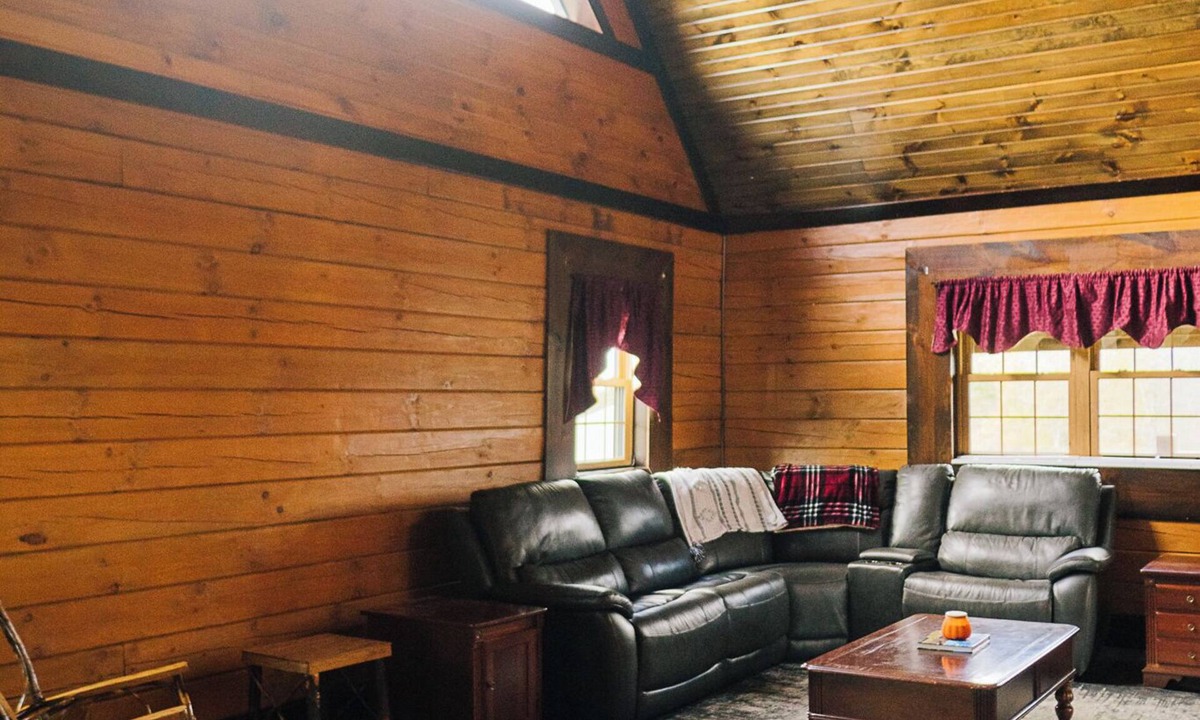 Windsor Cabin | Saddleview Cabin
