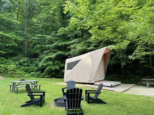 Hitchins Other | Safari Tent Glamping in Kentucky with AC and Access to Biking Trails