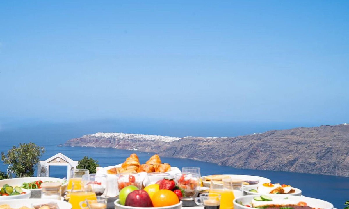 Imerovigli Hotel | Saint Sin Suites