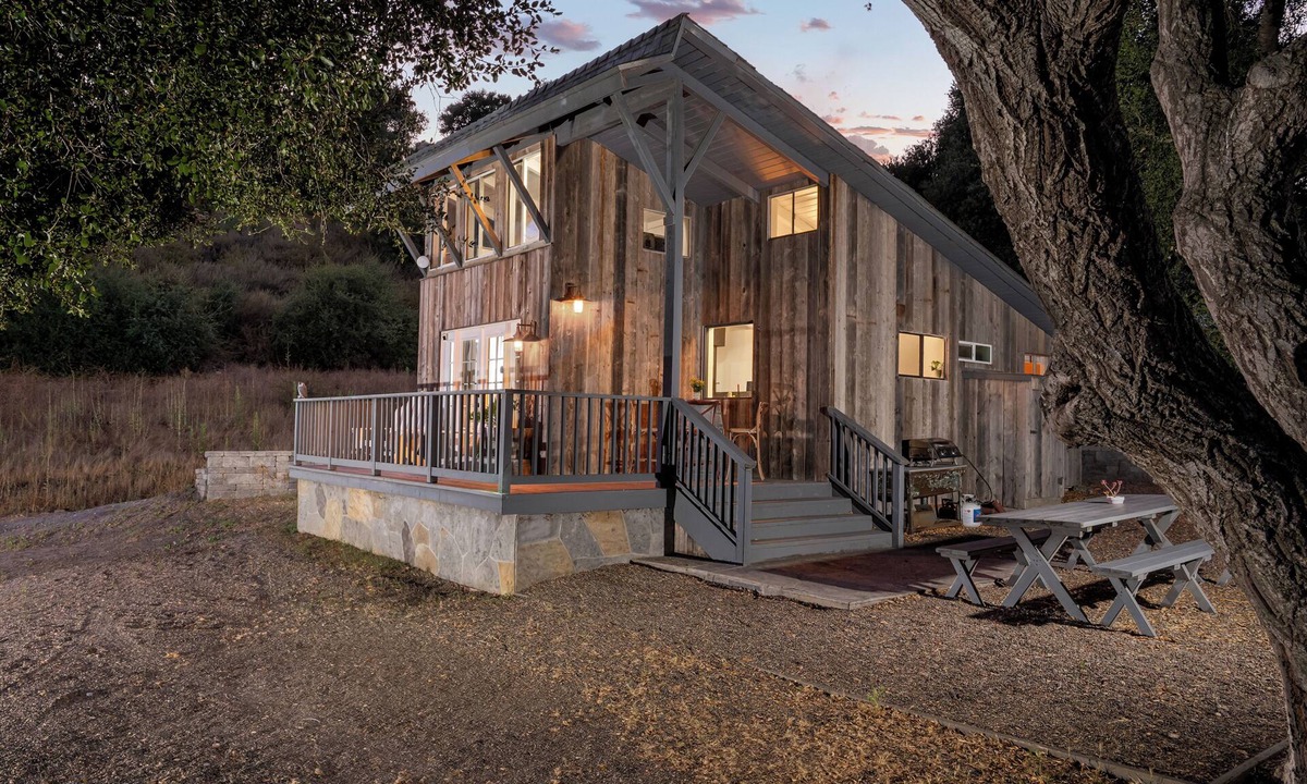 Lompoc House | Santa Rita Hills, Vineyard Guesthouse