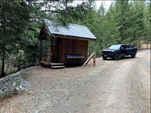 Sagle House | Scenic Off-Grid Campsite Overlooking Crystal Clear Lake in Sagle, Idaho