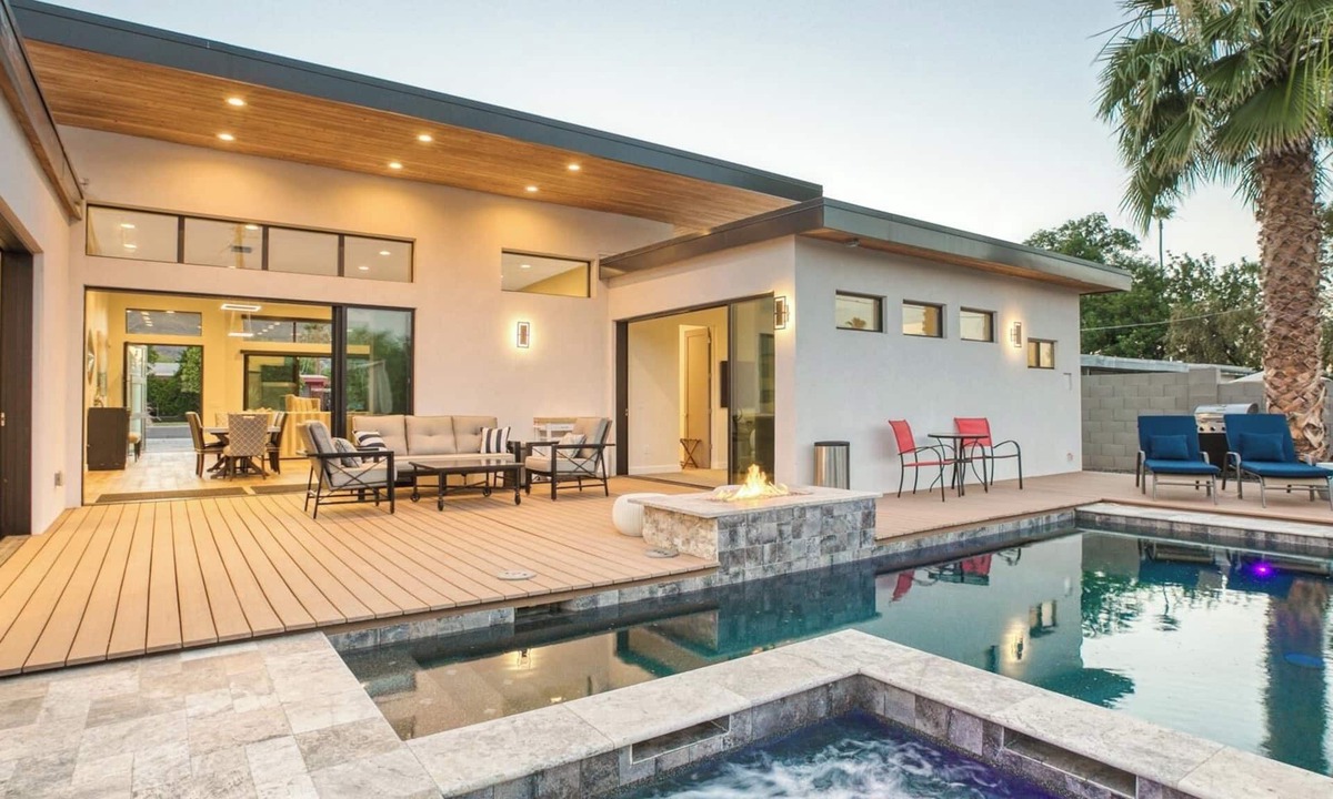 Camelback Park Estates House | Scottsdale Walk to Old Town - 4BR Luxury Villa w/Pool, Spa & Fire Pit