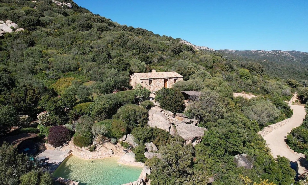 Figari House | Secluded, contemporary sheepfold for 2, nestled on a hillside with swimming pool.