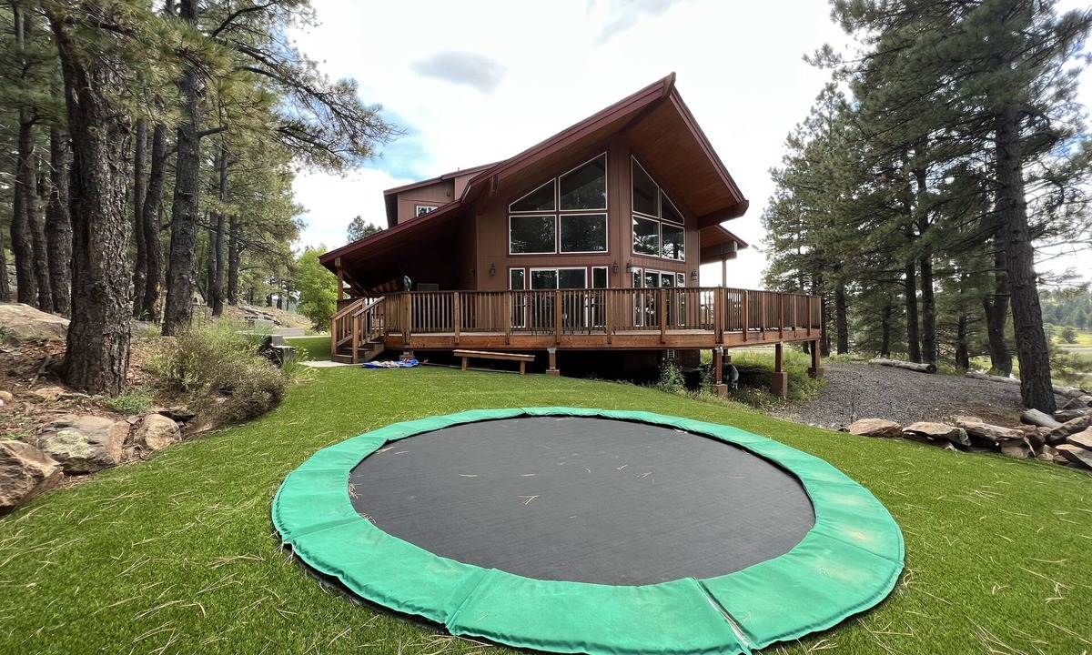 Kachina Village House | Secluded Mountain Home in the Pines