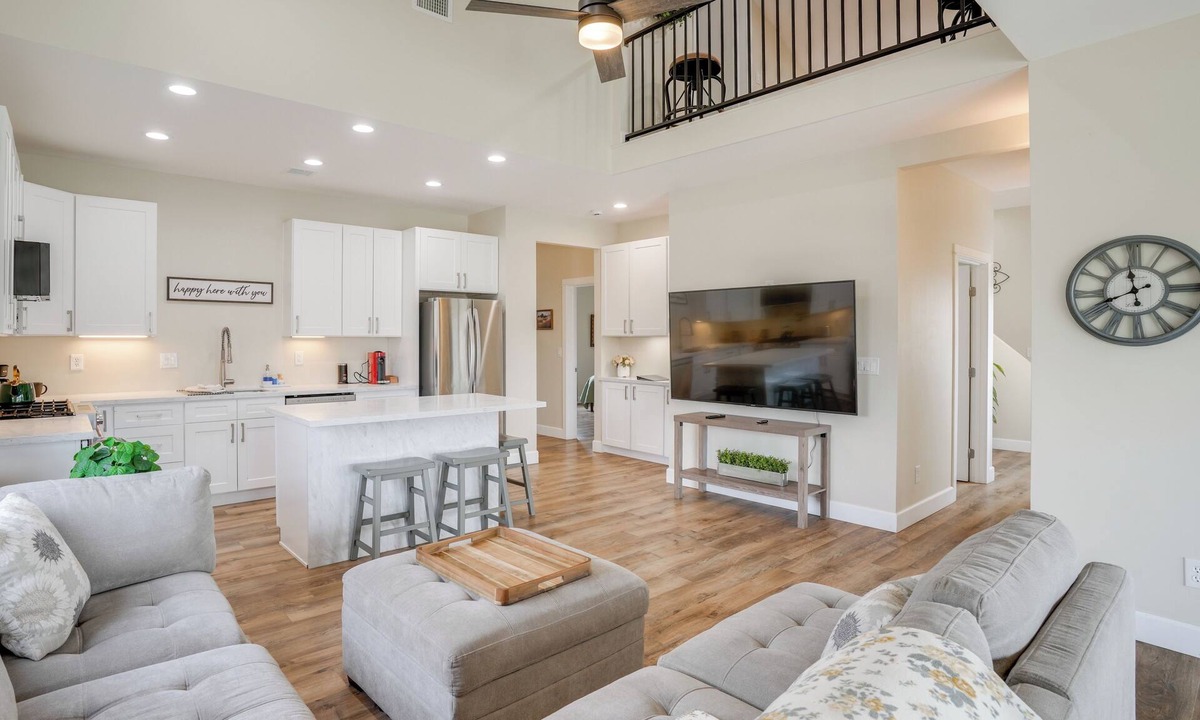 Dewey-Humboldt House | Secluded Mtn-View Dewey Home w/Outdoor Oasis