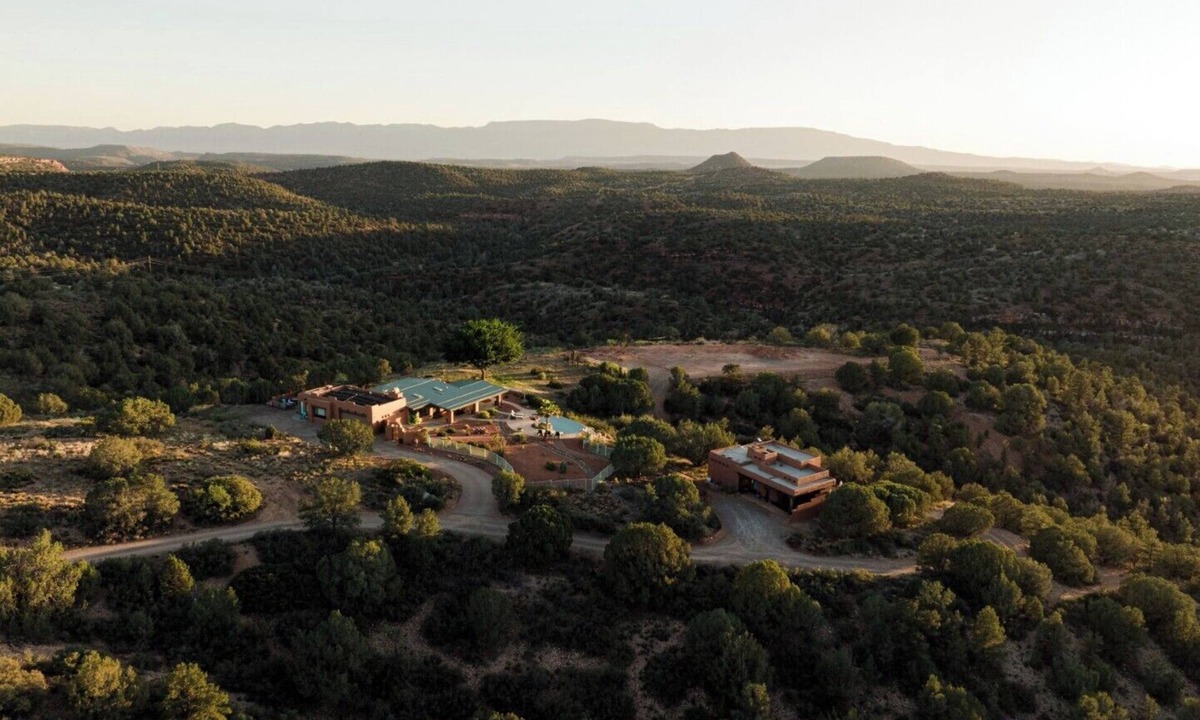 West Sedona House | Sedona Infinity Pool Paradise | Red Rock Views | Hot Tub