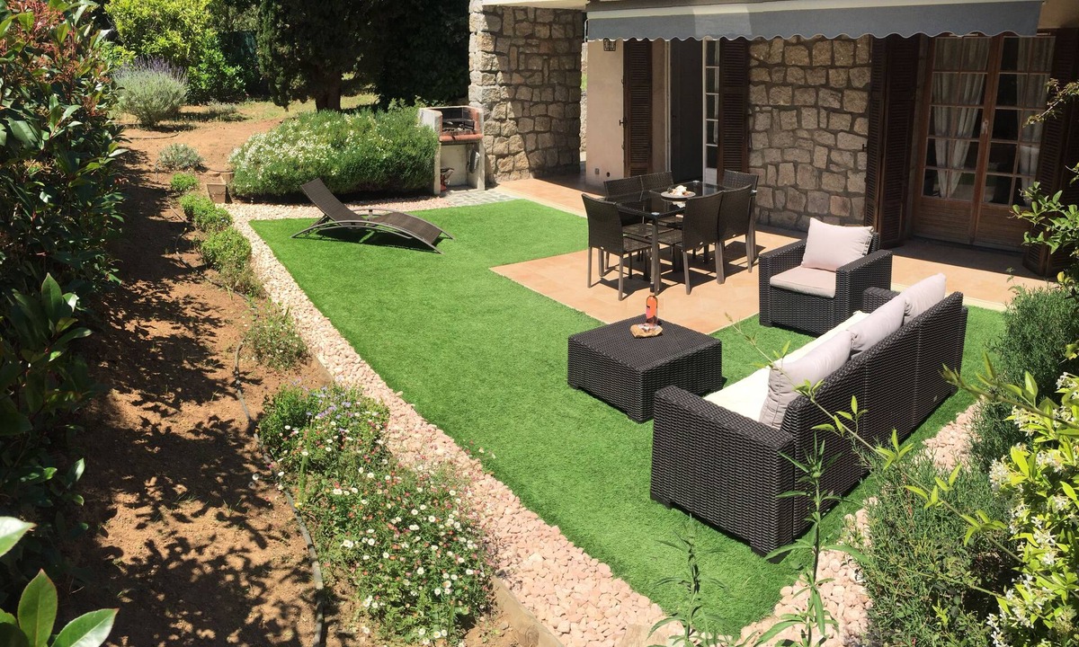 Isolella Apartment | Self catering ground level of a villa, close to the sea