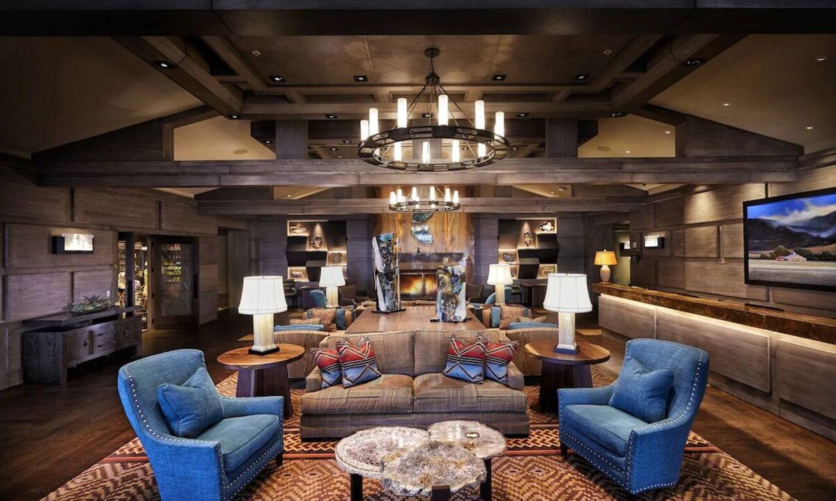 Flagstaff Hotel | Serene Forest Retreat w/Private Nature Trail and Gourmet Dining
