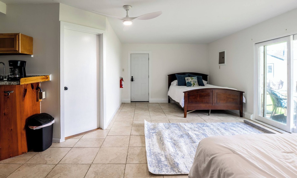 Kelleys Island Apartment | Simply Kelleys Resort -Lakeview Lower- Charming and renovated 2-bed apartment!