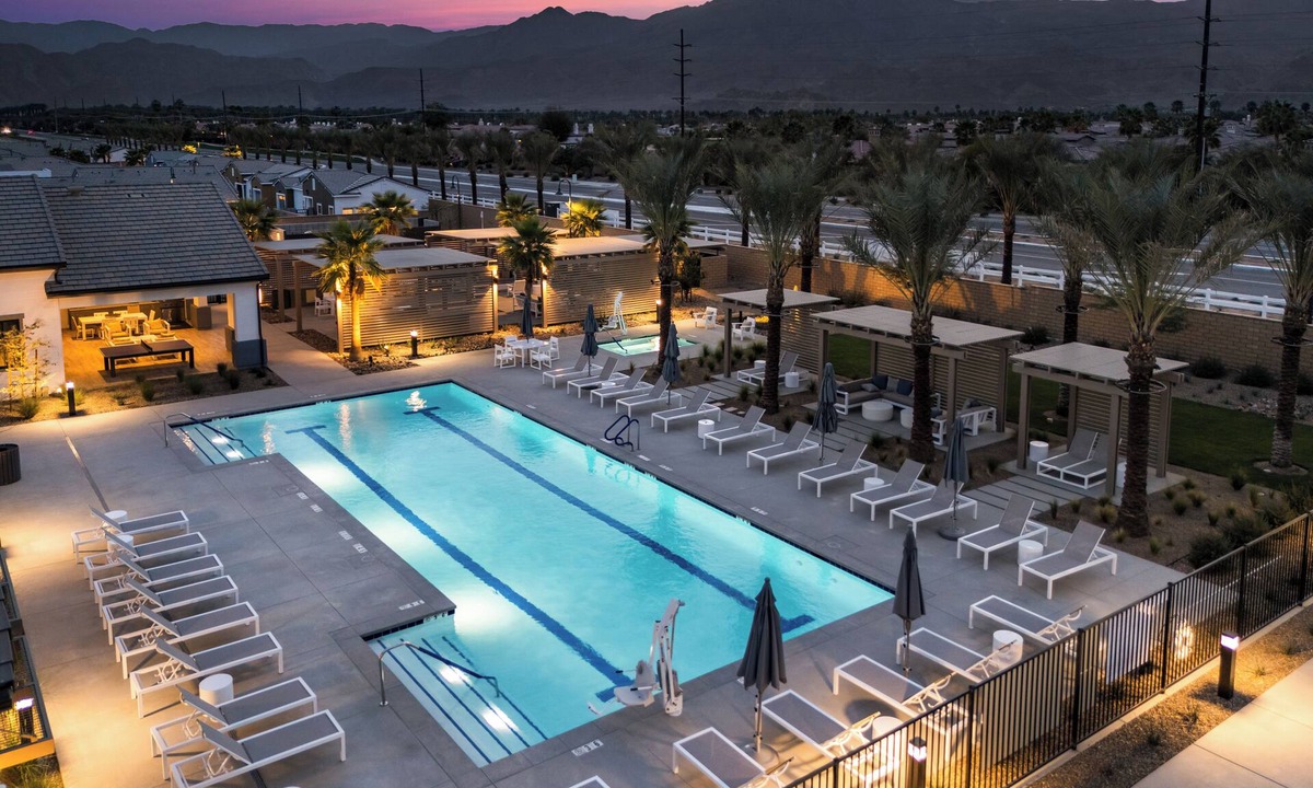 Palm Springs House | Sleeps 40! 6 Private Homes Resort Pool + Gym Heart of La Quinta | Summerwell