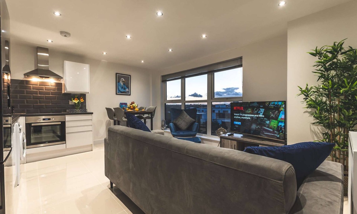 Ocean Village Apartment | Smart Apartments - The Royal Victoria