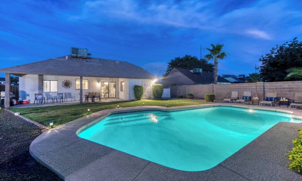 Deer Valley House | So Private! Home with FREE heated pool! by SPJ Hosting