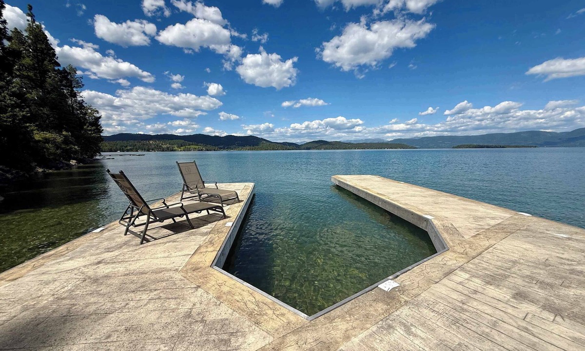 Dayton House | Soaring Eagle Flathead Lake Waterfront Retreat