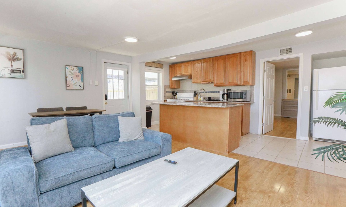 Willoughby Spit Apartment | Sojourn Willoughby Spit Chic Shack <1min. to Beach