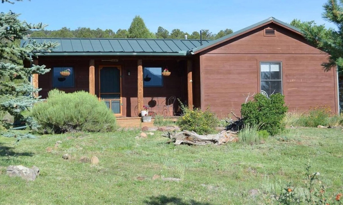 Eagar Cabin | Solitude -Relaxing - Hiking - Birding - Fishing - (No Pets)