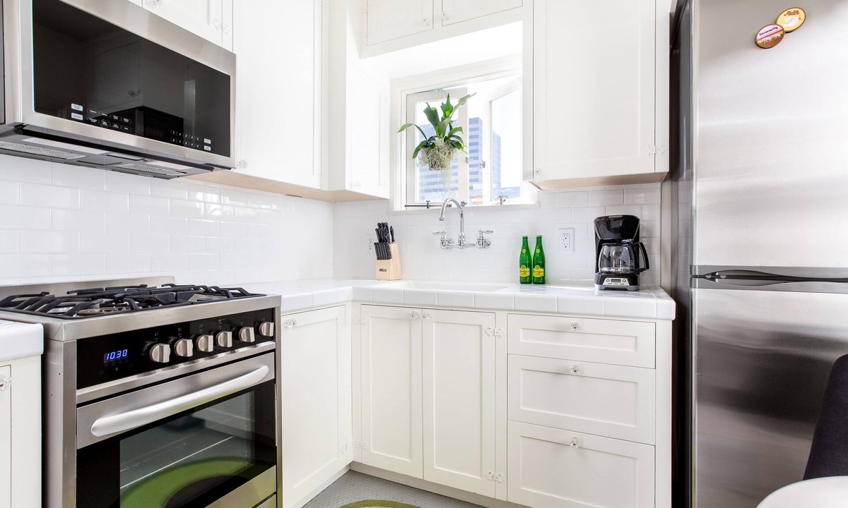 Downtown San Diego Apartment | Sonder The Bungalows | Queen Murphy Studio Apartment w/Terrace