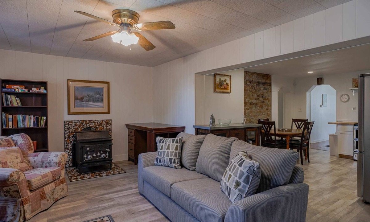 Spanish Fork House | Spacious 2BR Home with Mountain View and Piano!