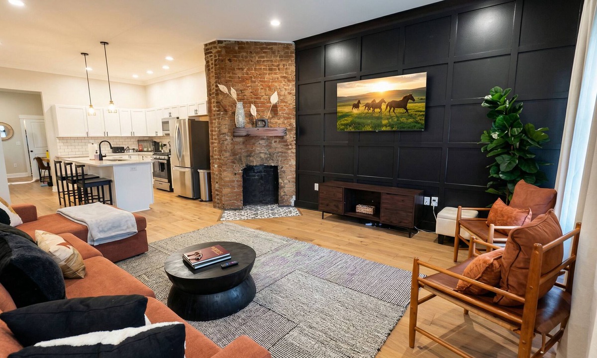 Shelby Park House | Spacious 3BR | Perfect for Expo, Derby & Downtown