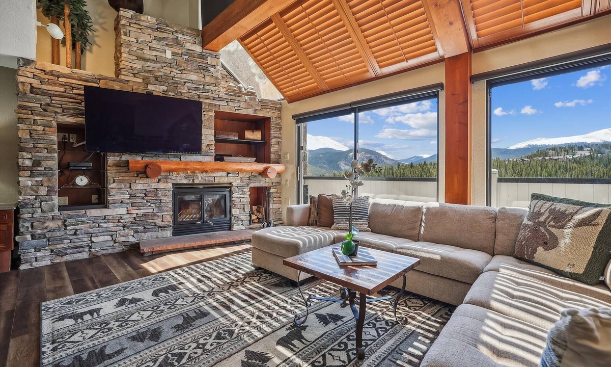 Peak 9 Condo | Spacious 6BR in Breckenridge with great views at Beaver Run Black Diamond Penthouse.