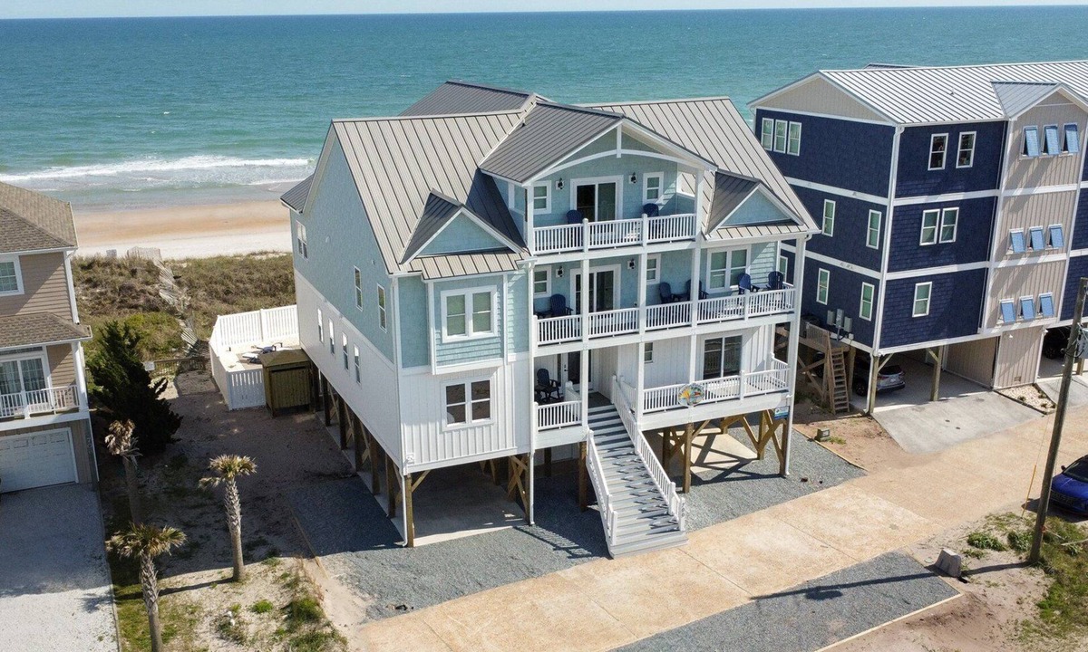 North Topsail Beach House | Spacious 9-bedroom oceanfront retreat in North Topsail Beach, perfect for 25 guests.