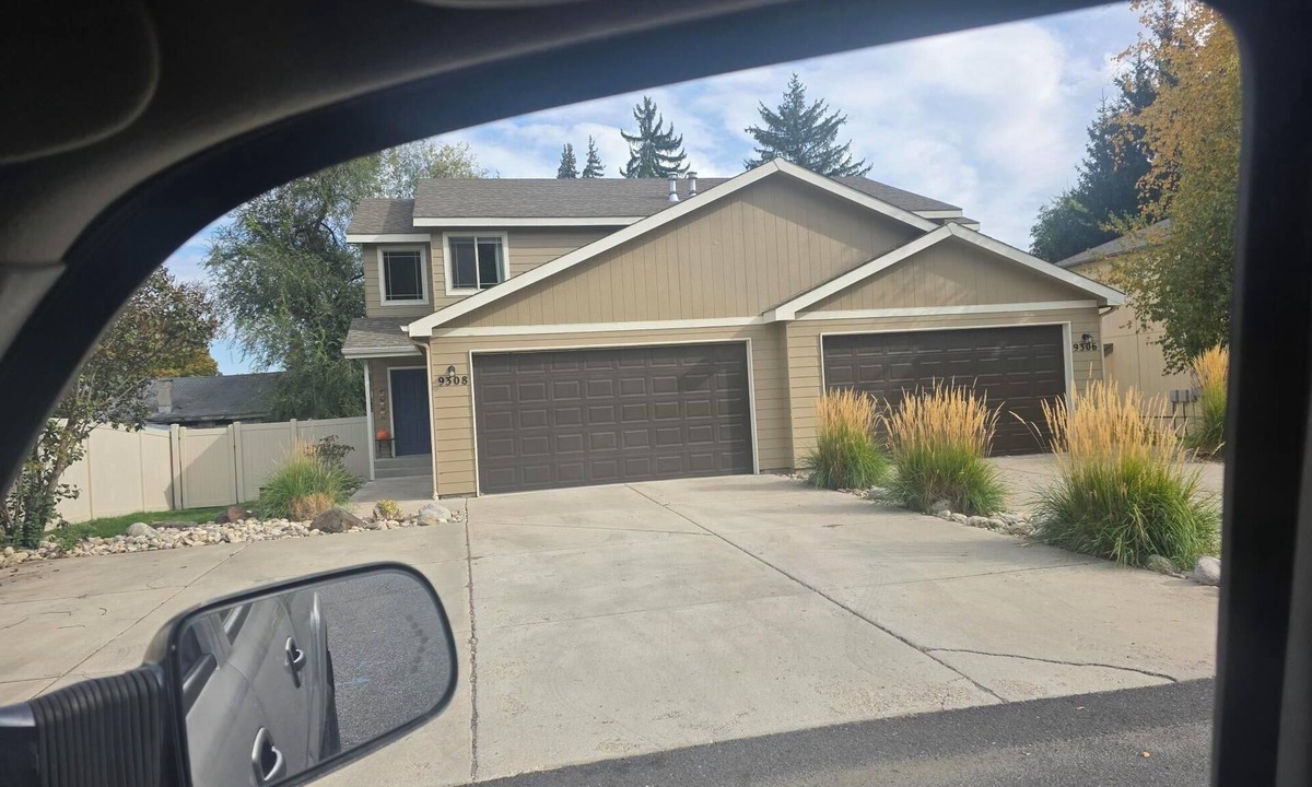 North Spokane House | Spacious and comfortable 5-bedroom house near Whitworth University