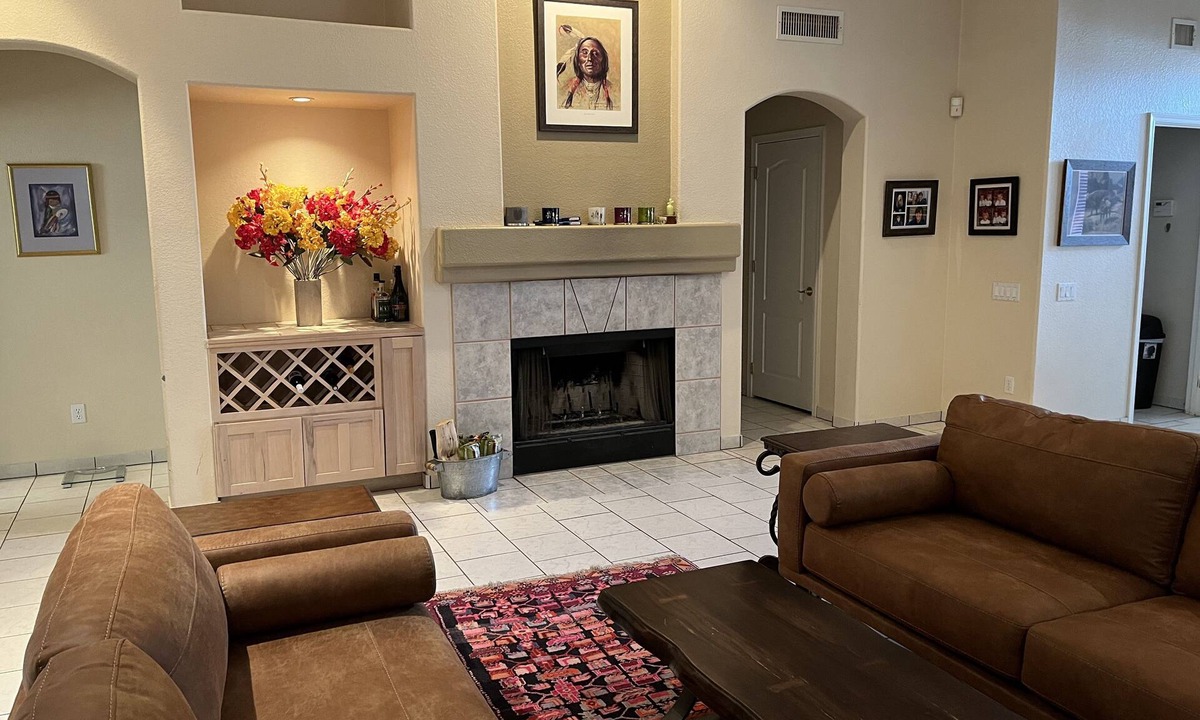 The Bluffs House | Spacious, Comfortable Home Near Golf, Biking, Hiking & Restaurants