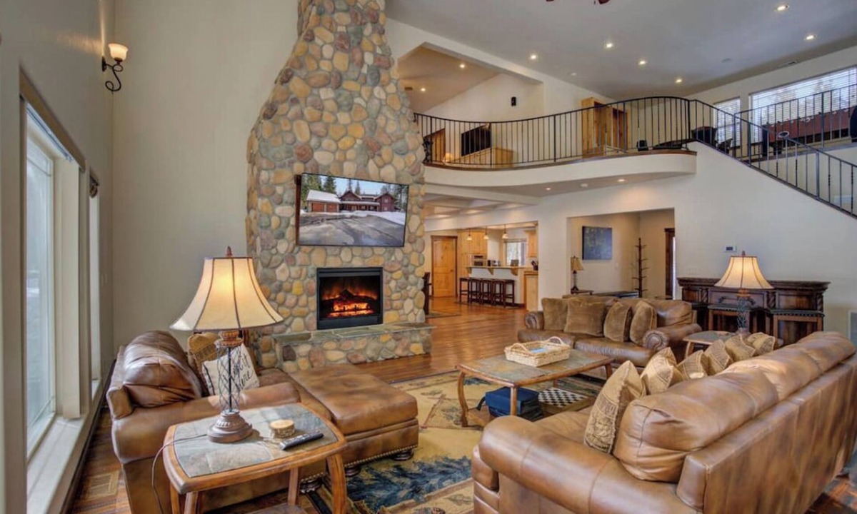 Priest River House | Spacious Family Home on Priest Lake Golf Course