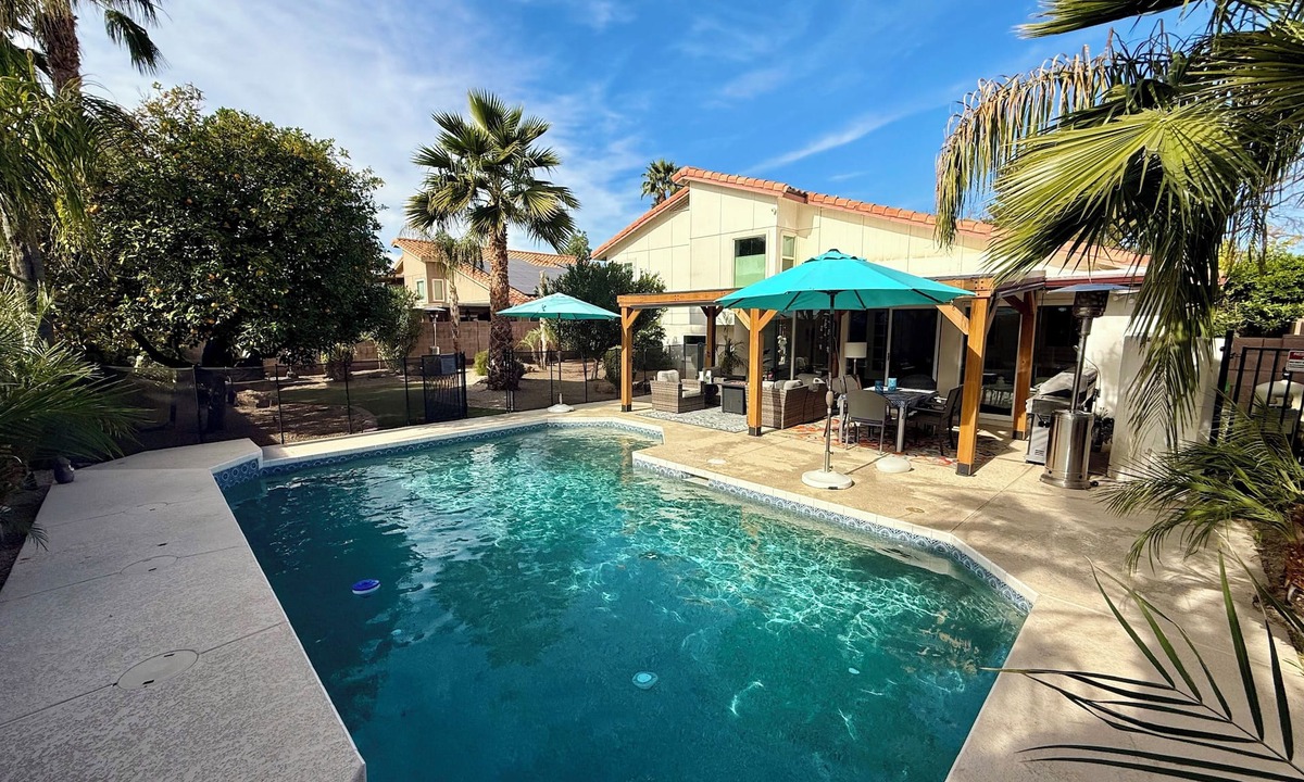 Paradise Valley Village House | Spacious home with great outdoor space & heated pool