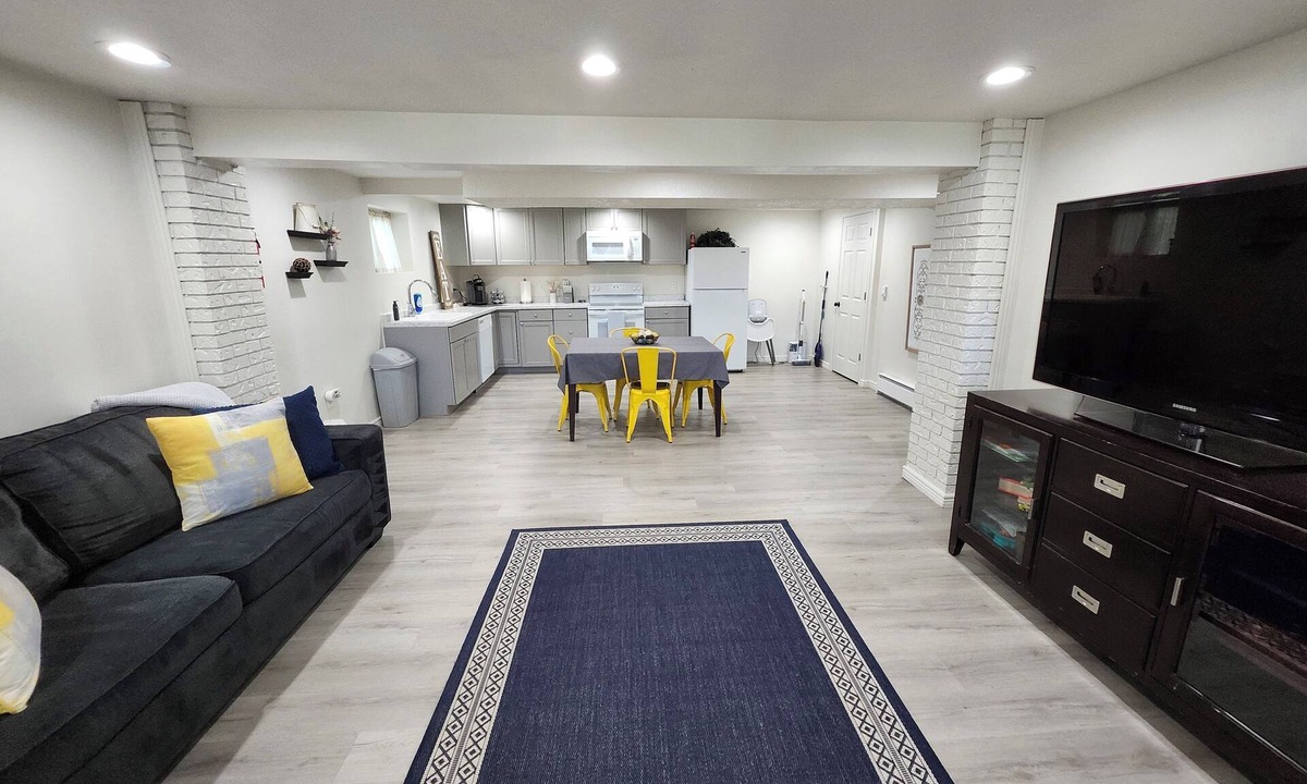 Smithfield Apartment | Spacious & Modern Guest Apartment with Private Entrance
