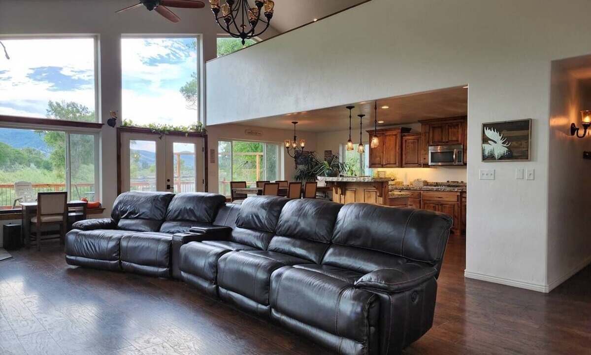 Idaho Falls House | Spacious Riverside Four Bedroom Retreat