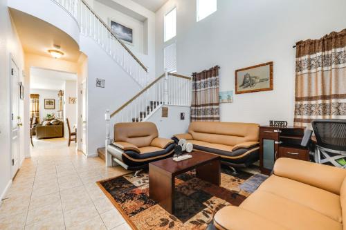 Turlock House | Spacious Turlock Home ~ 1 Mi to University!