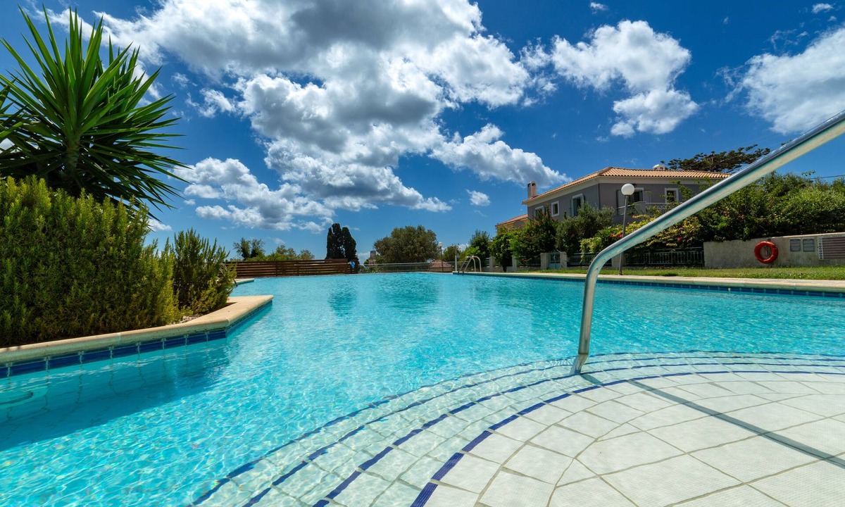 Kourkoumelata Villa | Spacious Villa in extensive private grounds, enjoys stunning views