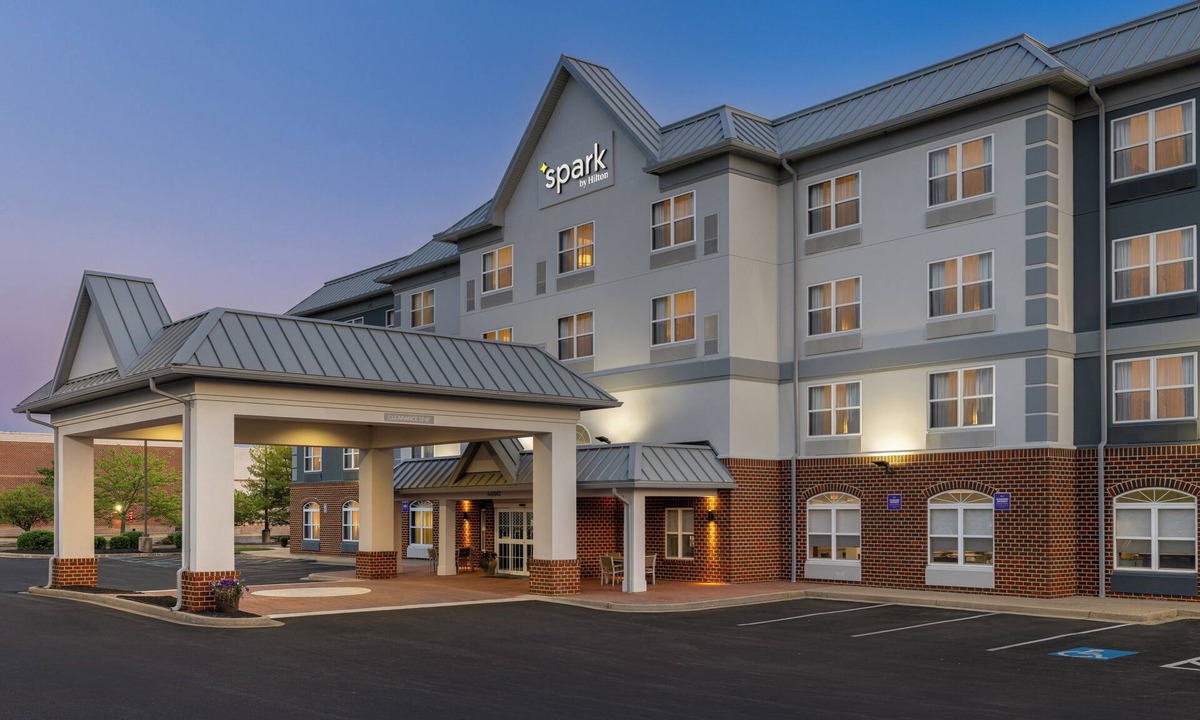 California Hotel | Spark by Hilton California Lexington Park