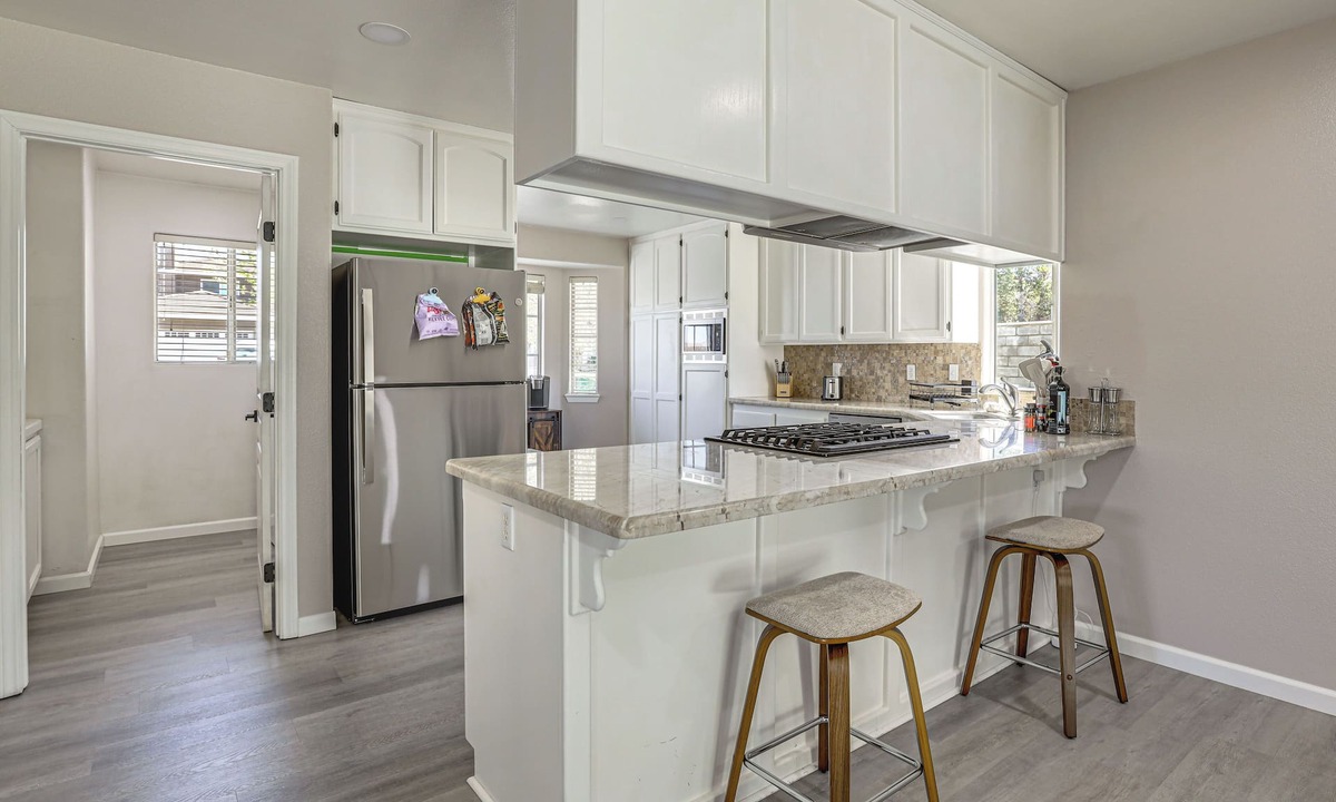 Victorville Cottage | Spring Valley Lake Home w/Desk & Fenced Yard