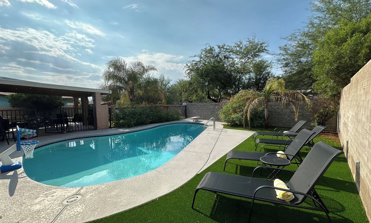 Westside Development House | Starr Pass Putting n’ Pool 3br/2ba Sleeps 8 w/heated pool