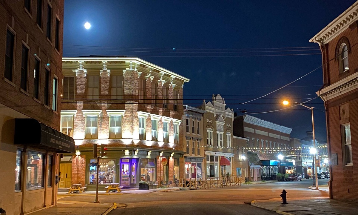 Downtown Cambridge Condo | Station House West: Upscale Condo in Historic Downtown Cambridge, Maryland