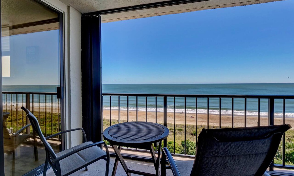 Wrightsville Beach Condo | Station One - 7I Seventh Heaven - Oceanfront condo community pool, tennis