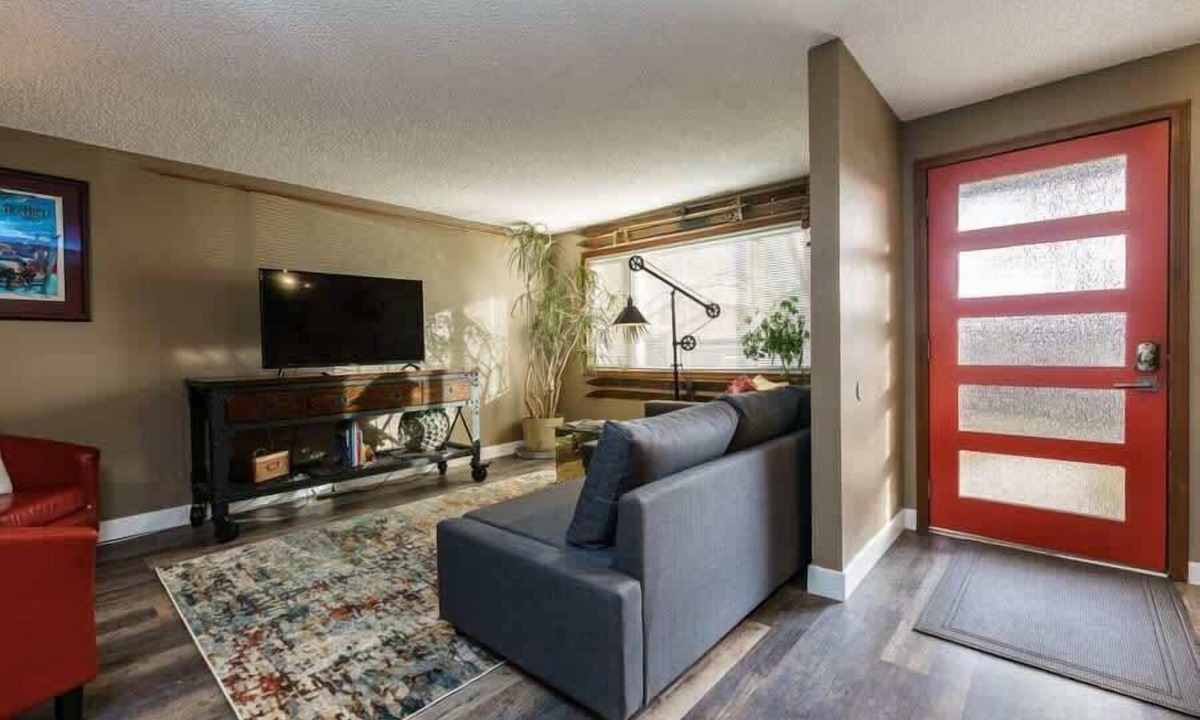 Boise Bench Condo | #StayInMyDistrict Furnished Monthly Rental Boise