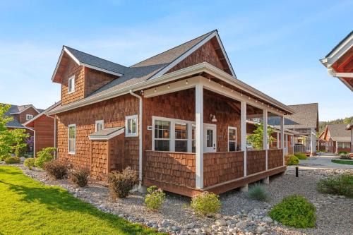 Dover Bay House | Stella del Mare in Dover ID